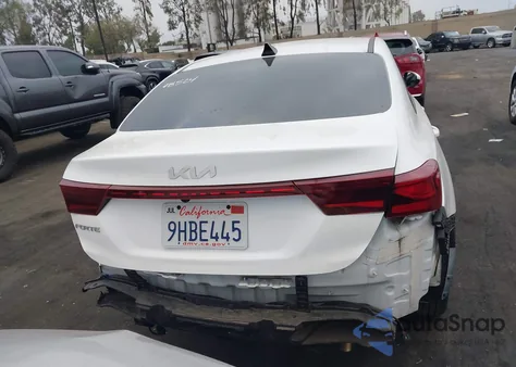 2023 Kia Forte Lxs z USA, uszkodzony, nr VIN 3KPF24AD3PE649550